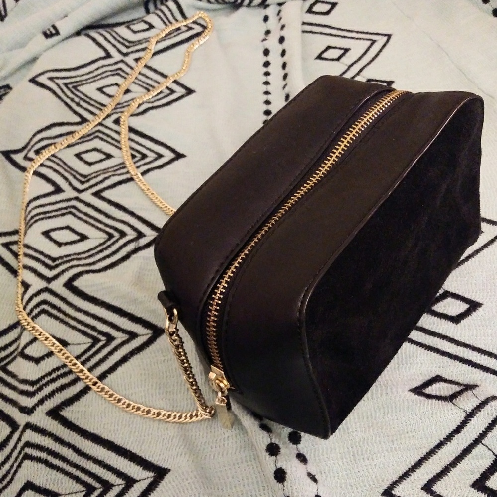 Suede/Velvet Crossbody w/ Gold Chain